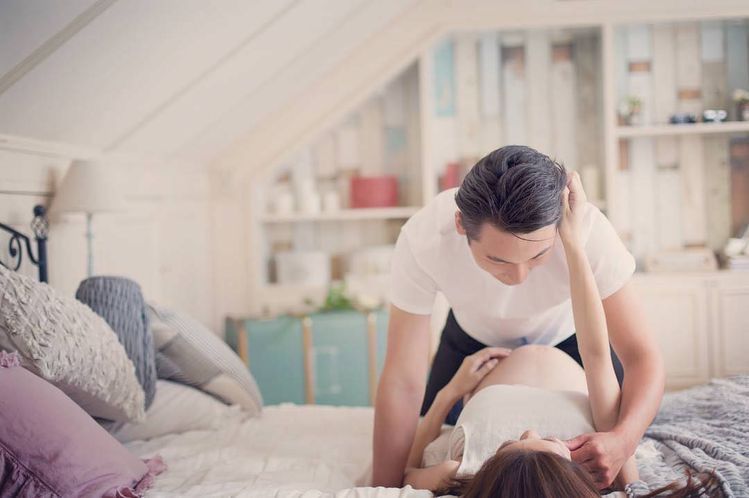 Manfaat Berhubungan Intim Saat Hamil Tua - Globumil