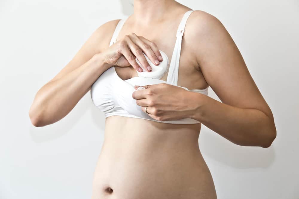 Penyebab dan Tips Mengatasi ASI Bocor bagi Ibu Menyusui