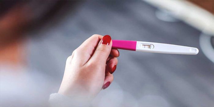 5 Tanda Penting yang Membedakan Haid dan Kehamilan - Globumil